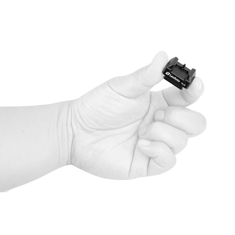 Leofoto FA-10 V quick release plate with cold shoe mount