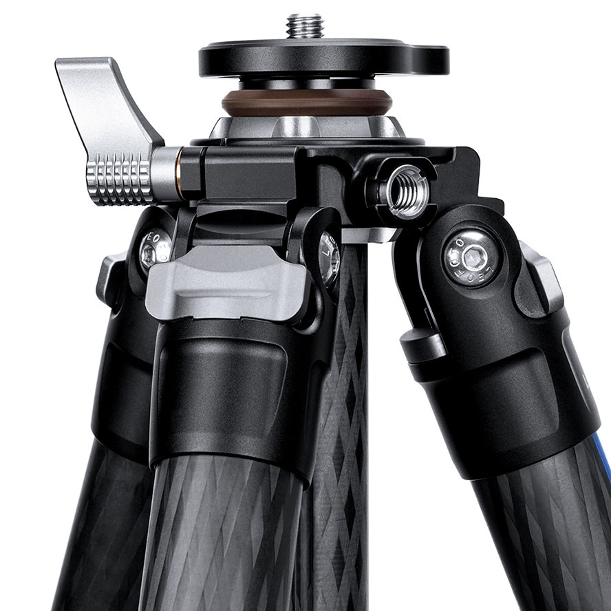 Trípode de carbono Leofoto LO-284C con columna central nivelable