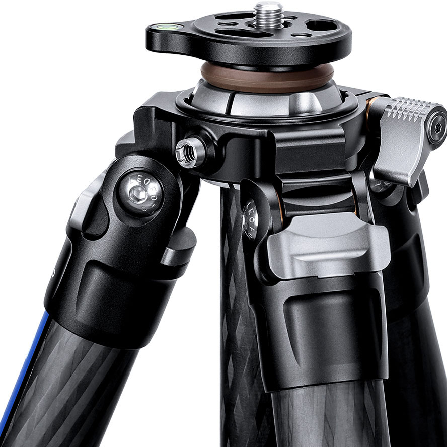 Trípode de carbono Leofoto LO-284C con columna central nivelable