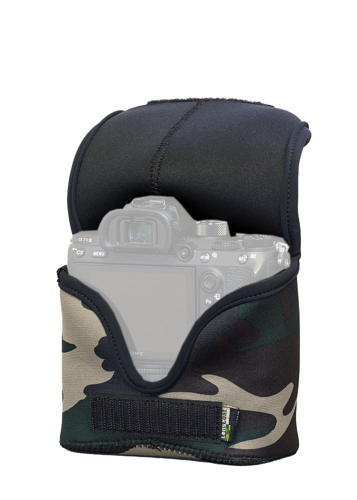 LensCoat Kameratasche BodyBag M (mit Batteriegriff) - Farbe:  Forest Green Camo LensCoat