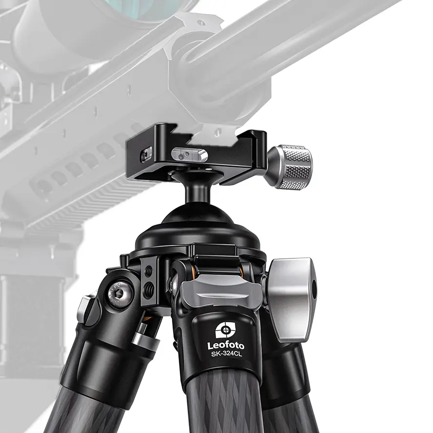 Leofoto SK-324CL treppiede in carbonio a tre gambe con testa a sfera integrata (Arca e Picatinny)
